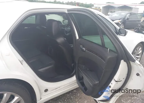 2018 Chrysler 300 Limited z USA, uszkodzony, nr VIN 2C3CCAEG1JH324317